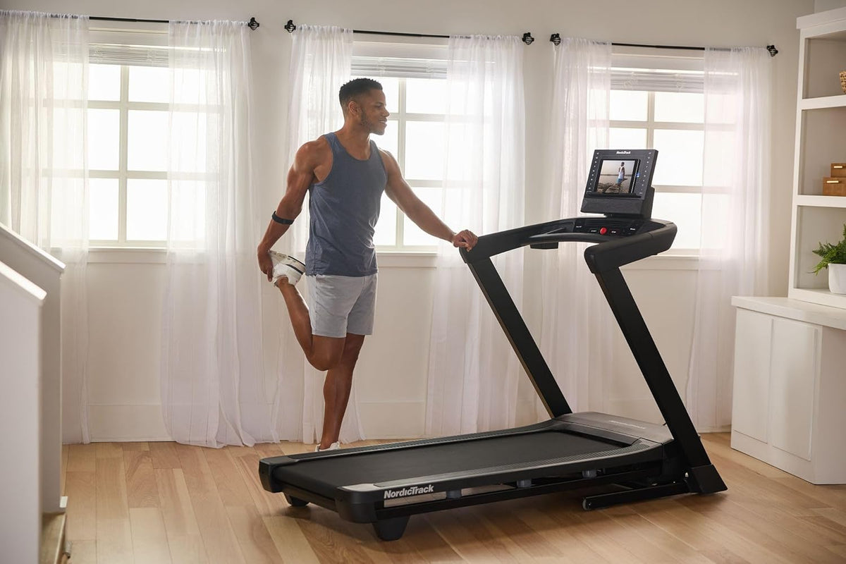 NordicTrack T-Serie: Laufband mit Steigung, Bluetooth & 136 kg Tragkraft